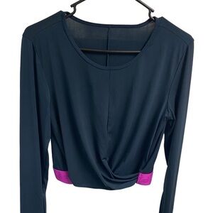 Fabletics PIA Front Twist Wide‎ Elastic Bottom Band Thumbhole Cuffs Cropped L